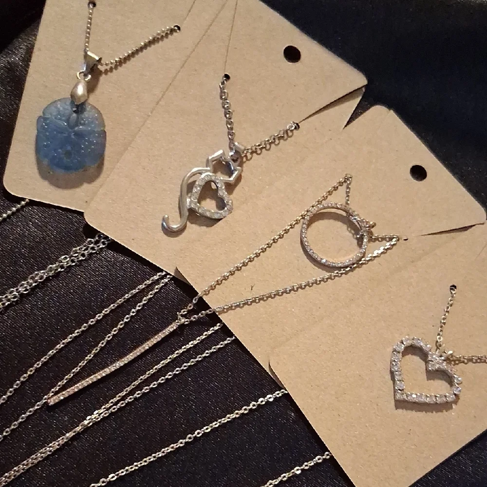 Dazzling Silver Heart Necklace - Picture 11 of 11